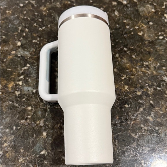 Stanley Fog Quencher 40oz Bottle - Picture 5 of 6